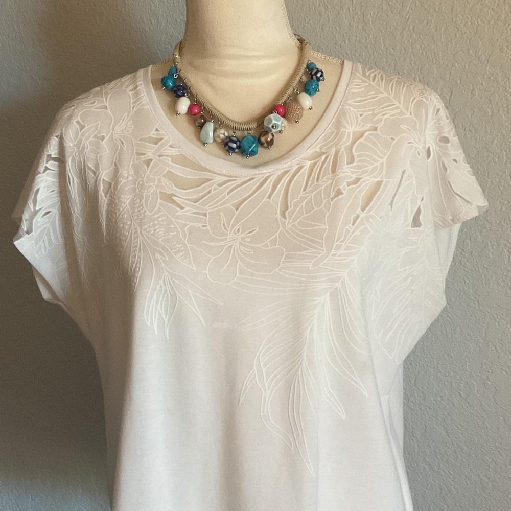 Chico's White Floral Short Sleeve Top